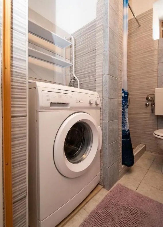 Apartment Apartmani Diran Preko Croatia