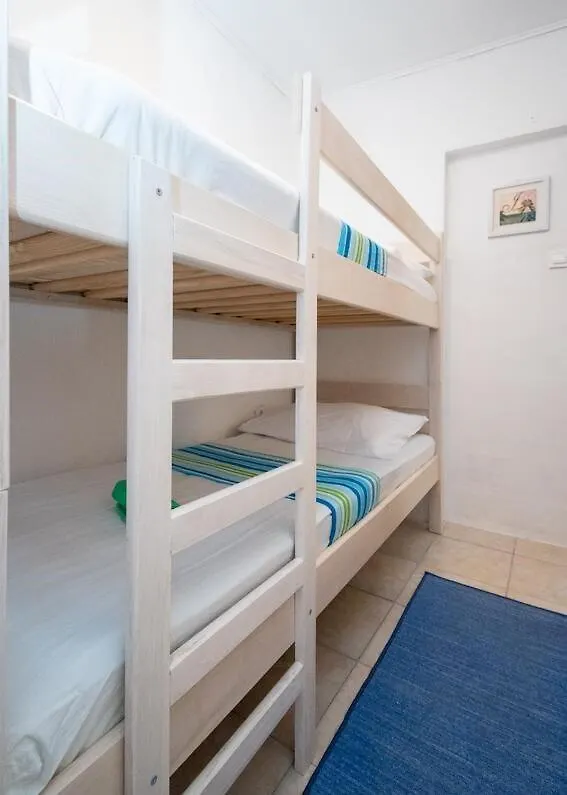 Apartmani Diran Preko