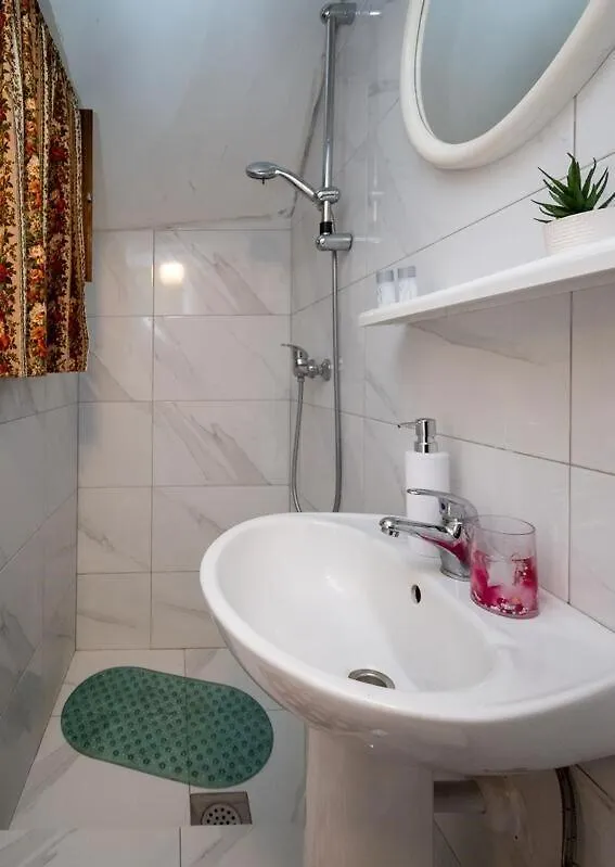 Apartment Apartmani Diran Preko