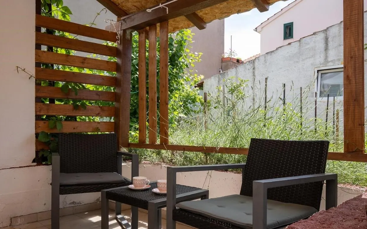 Apartmani Diran Preko Apartment